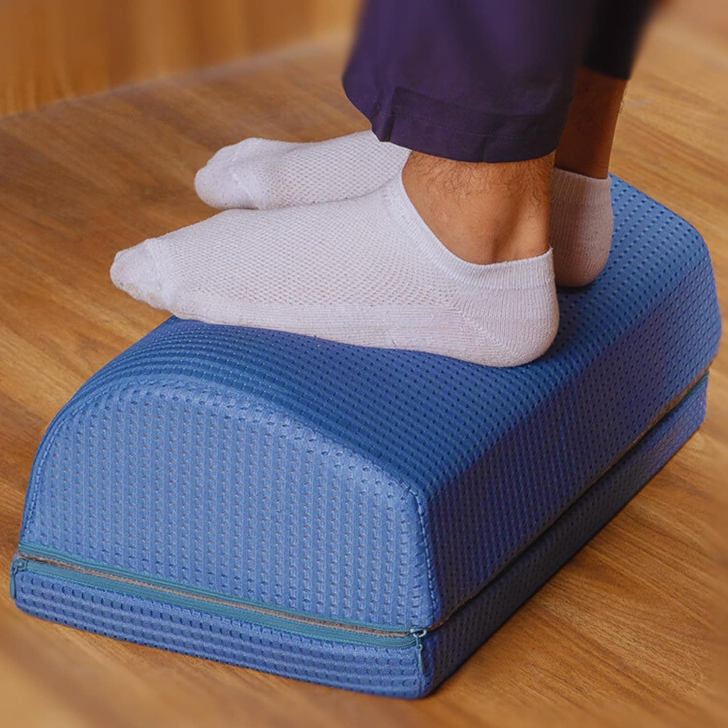 UrbanBed Footrest Review: Premium Comfort for the Home Office